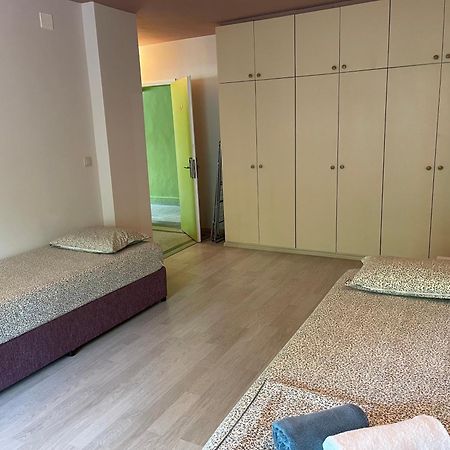 Amadina Garden Hotel Lozenets Luaran gambar