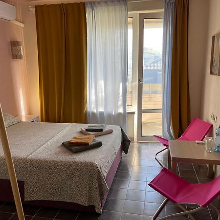 Amadina Garden Hotel Lozenets Luaran gambar