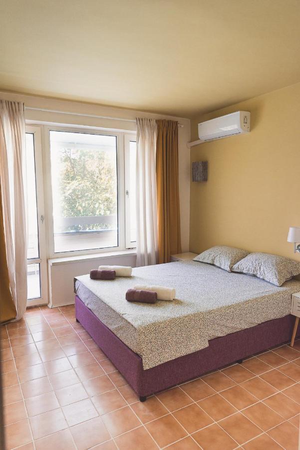 Amadina Garden Hotel Lozenets Luaran gambar