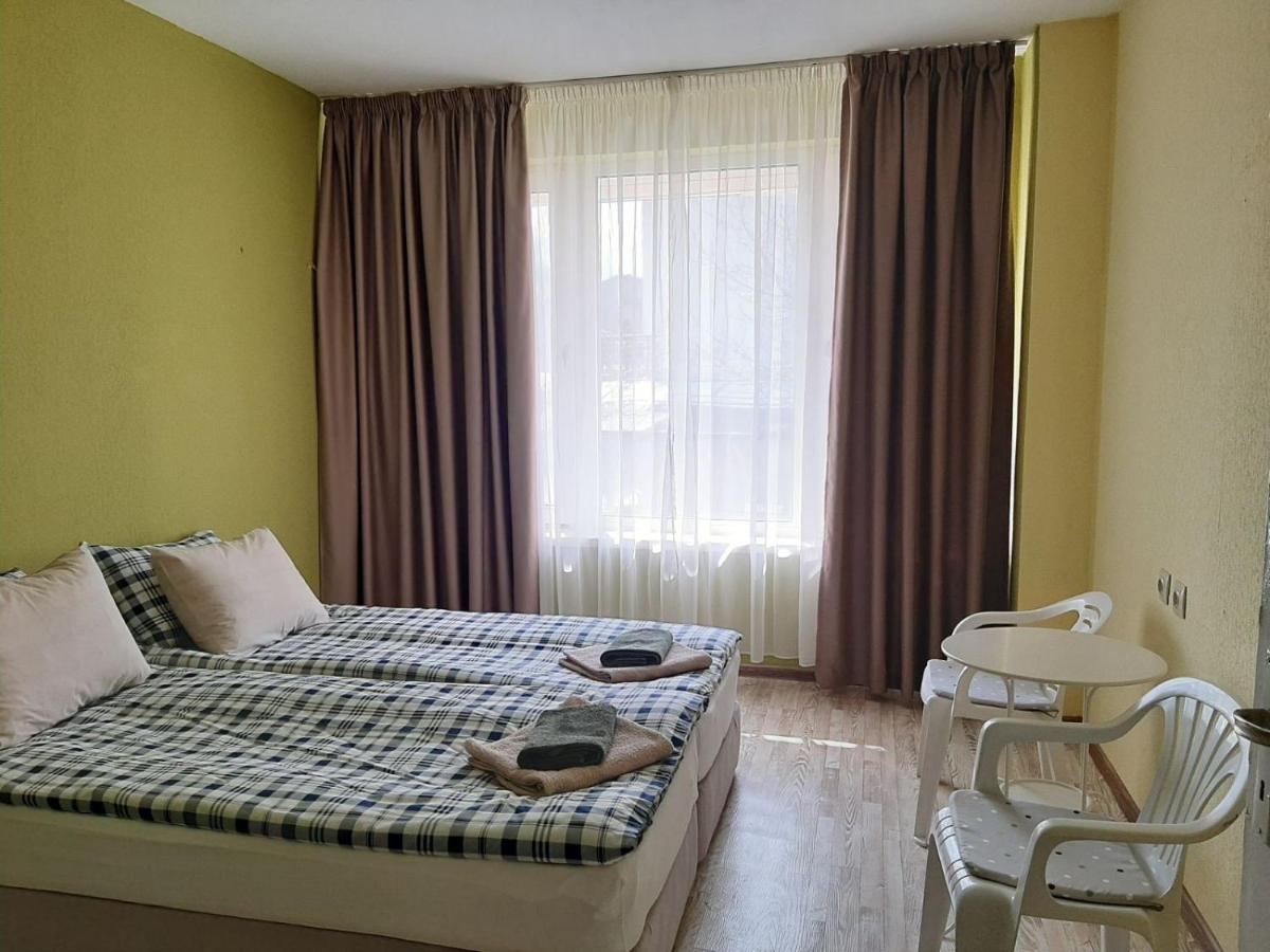 Amadina Garden Hotel Lozenets Luaran gambar