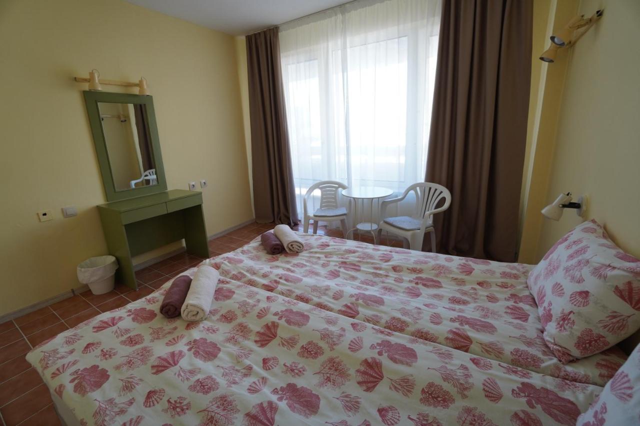 Amadina Garden Hotel Lozenets Luaran gambar