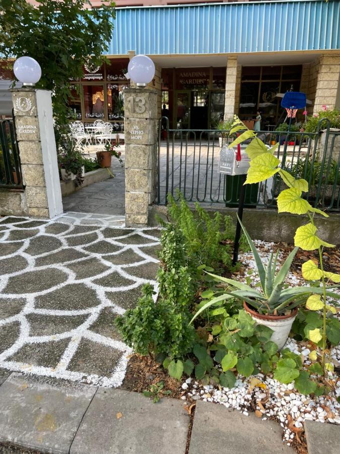 Amadina Garden Hotel Lozenets Luaran gambar